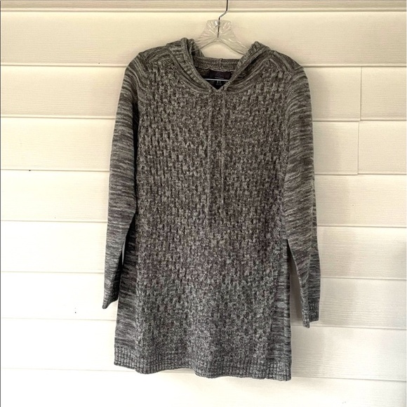 Maternity Oh Baby by
Motherhood™ Cable-Knit Hooded
Sweater Sz M - Picture 3 of 9